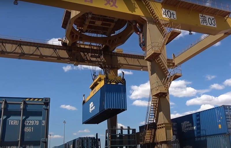 Объемы грузоперевозок между Китаем и Россией через крупные порты растут